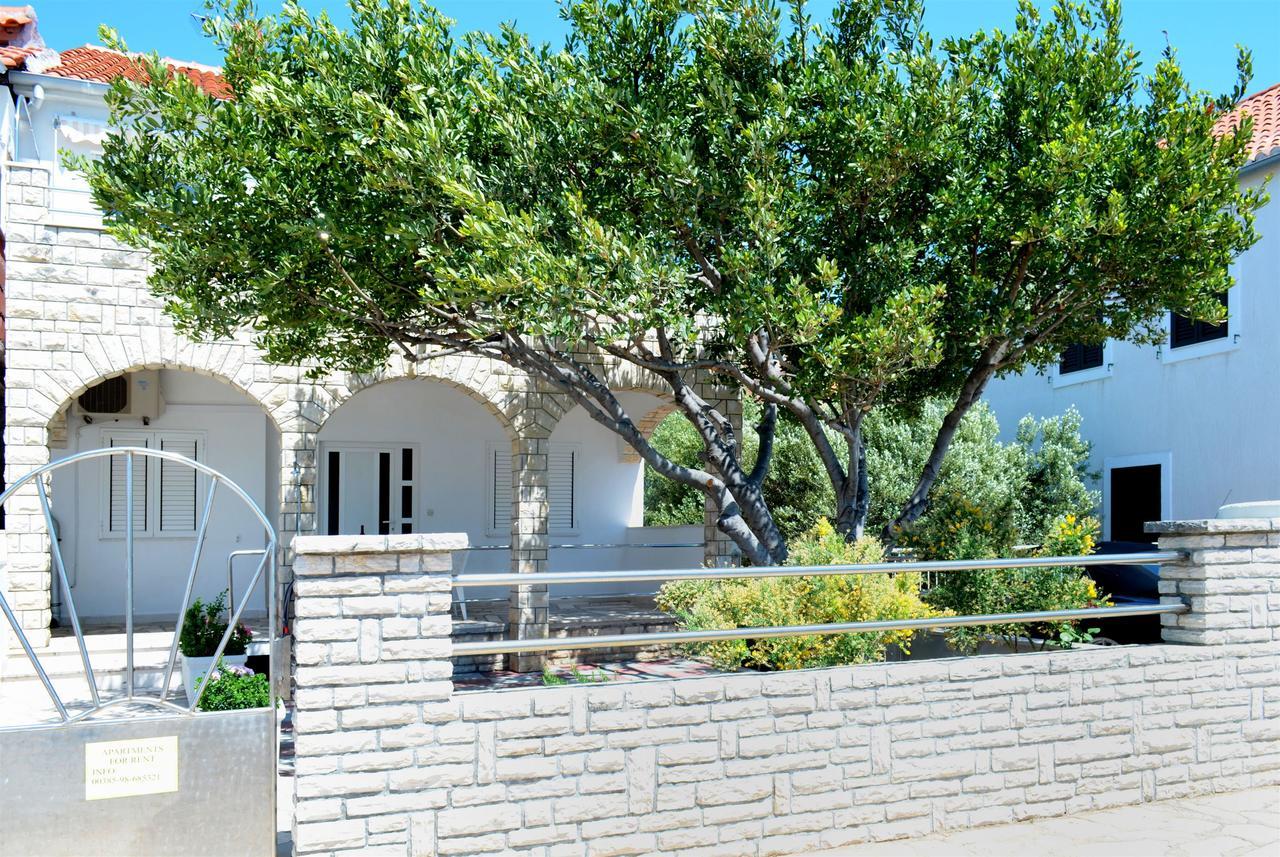 Apartment Danijela Primošten Екстериор снимка