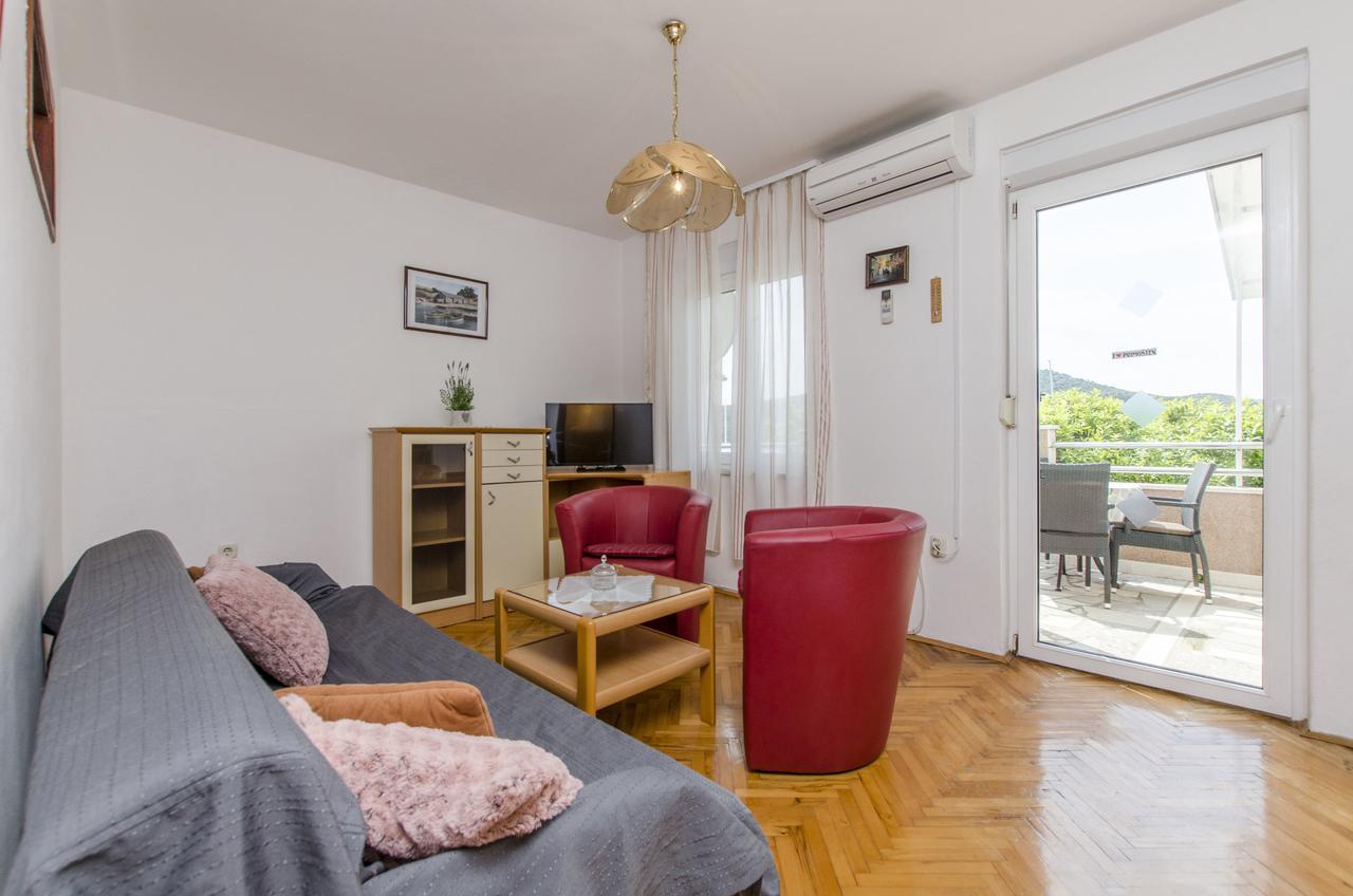 Apartment Danijela Primošten Екстериор снимка