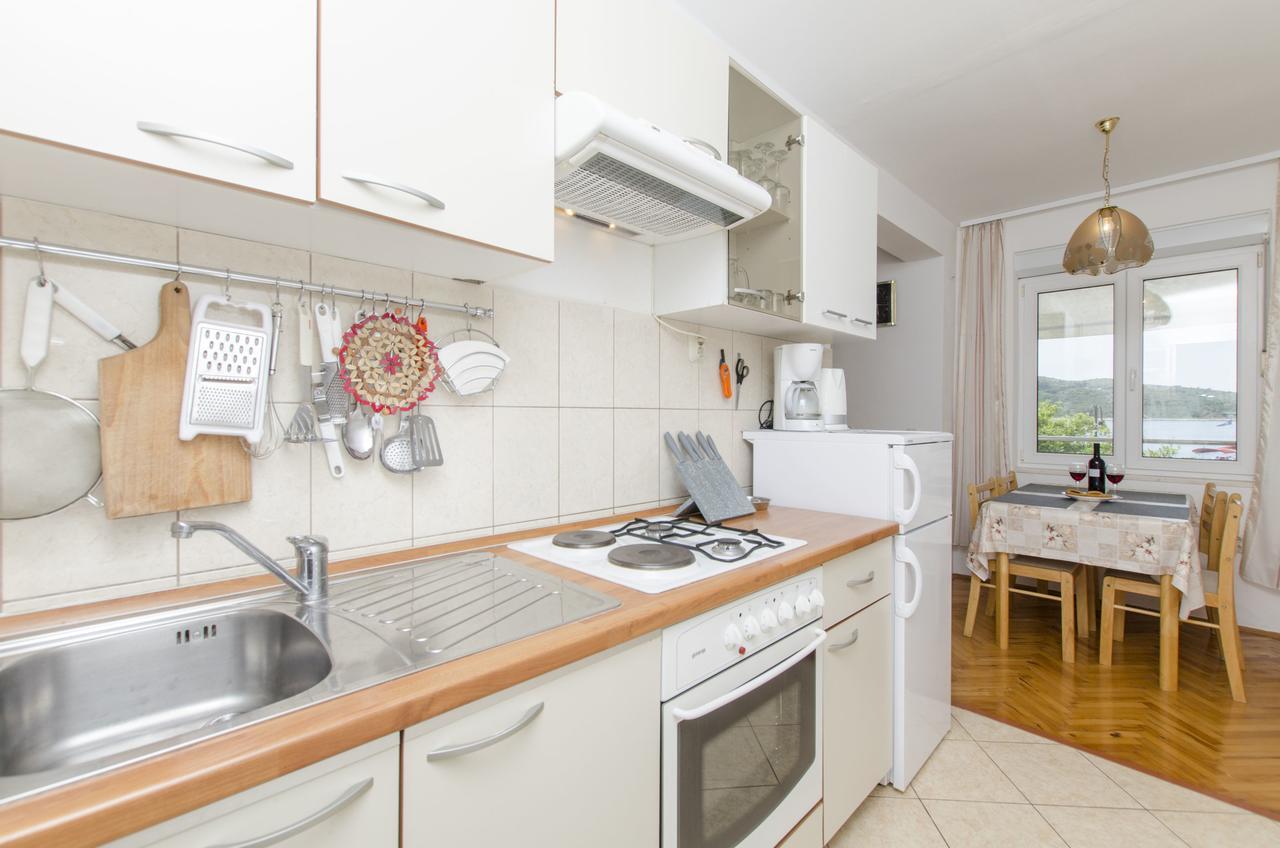 Apartment Danijela Primošten Екстериор снимка