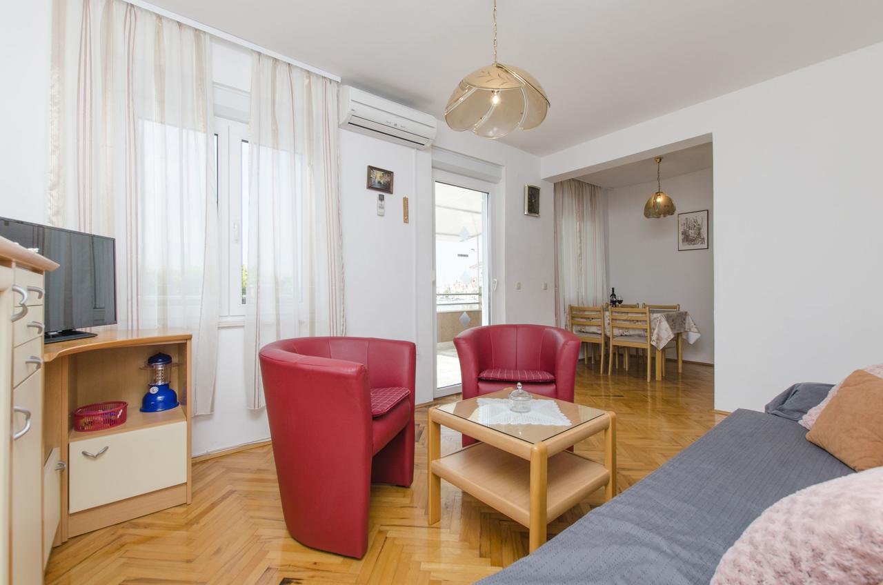 Apartment Danijela Primošten Екстериор снимка